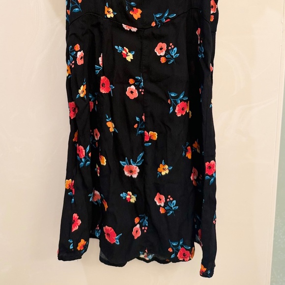 Forever 21 Floral Puff-sleeve Mini Dress - Picture 2 of 4